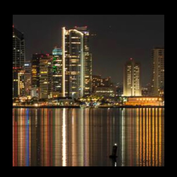 Meet your Posher, Gwen - Picture 2 of 2